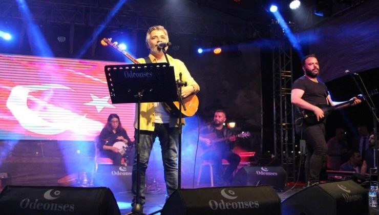 Ali Kınık’tan Melek Mosso’ya sert kelamlar: Zavallı kızcağız