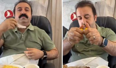 Şırdancı Mehmet’ten uçakta reaksiyon toplayan hareket! Uçakta göğsünden şırdan çıkardı…