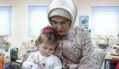 Emine Erdoğan’dan Dünya Emzirme Haftası paylaşımı: “Emzirmek, anne ile bebeğin ortasındaki…”