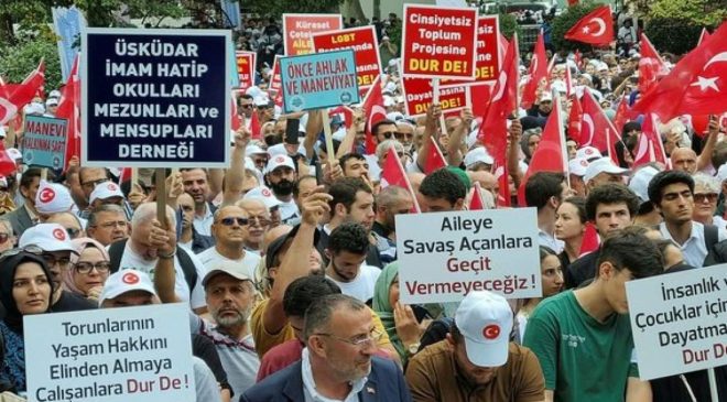 İstanbul’da LGBT terörüne karşı “Büyük Aile Yürüyüşü” düzenlenecek! Sivil toplum kuruluşları…